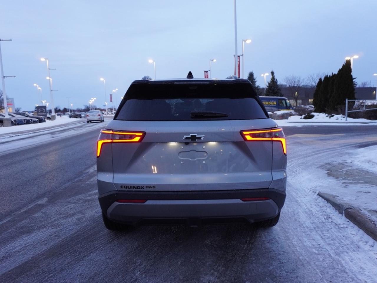 2026 Chevrolet Equinox LT AWD Photo4