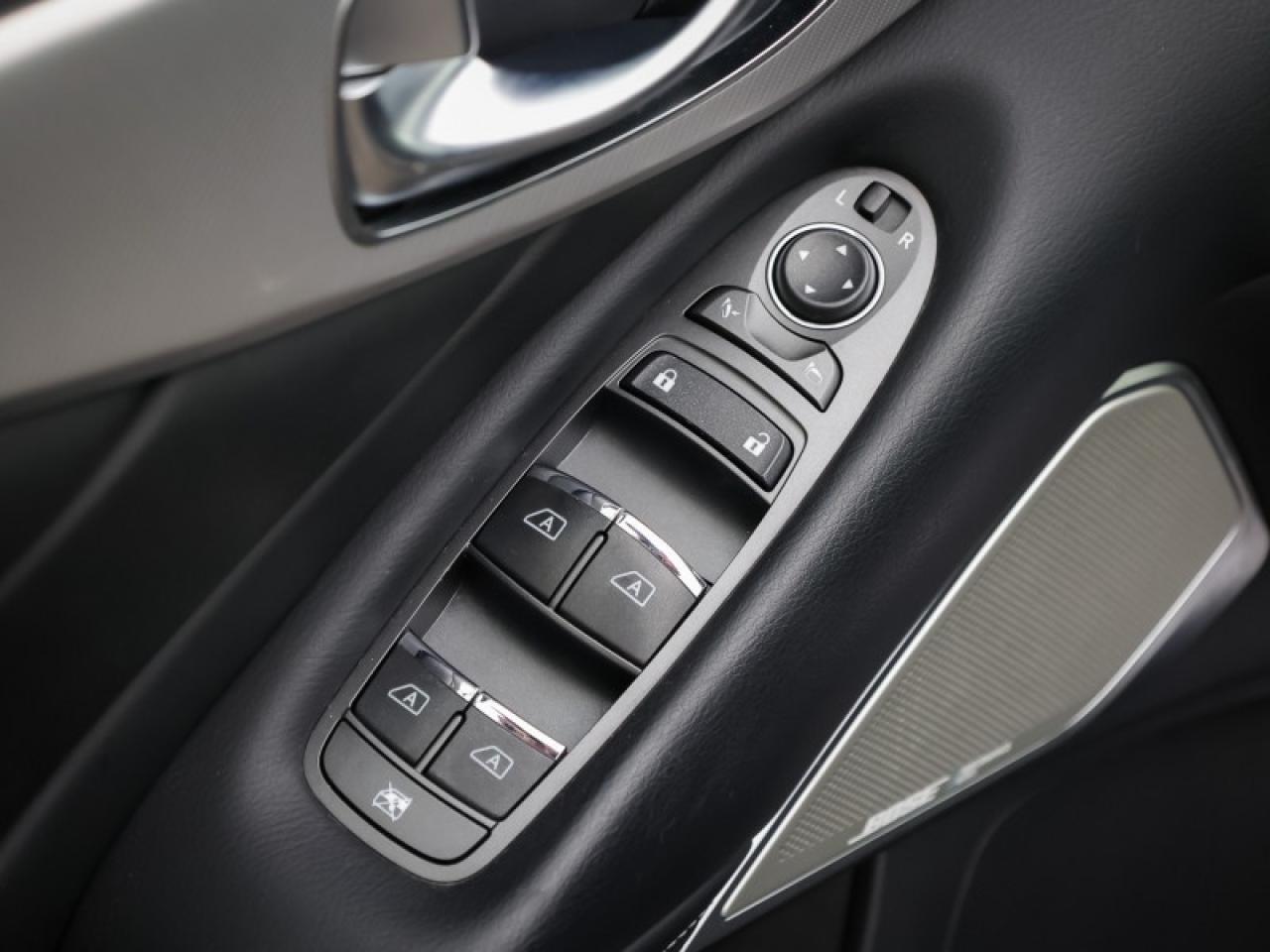 2023 Infiniti Q50 LUXE  - Leather Seats Photo