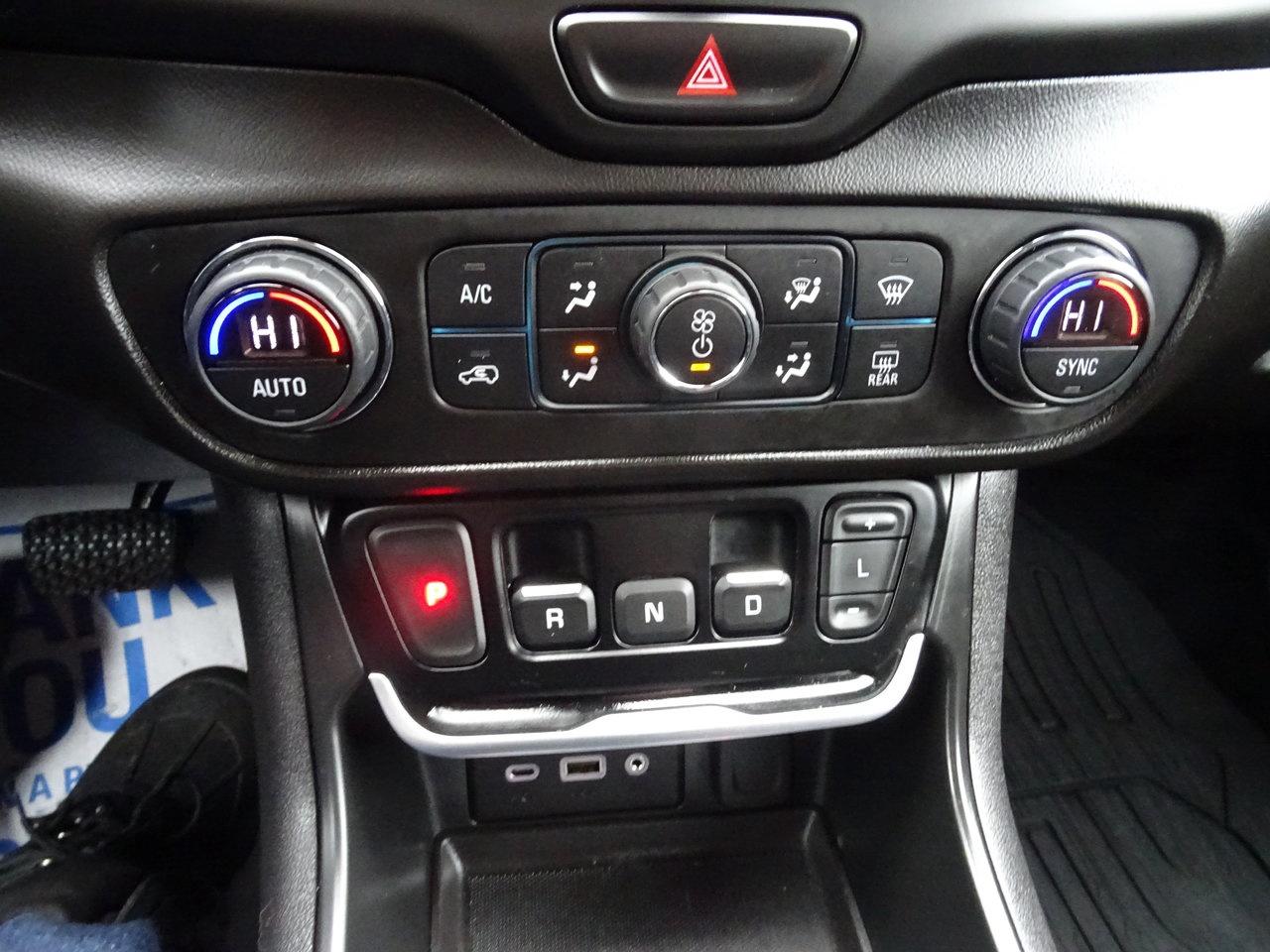 2021 GMC Terrain SLE - Photo #19