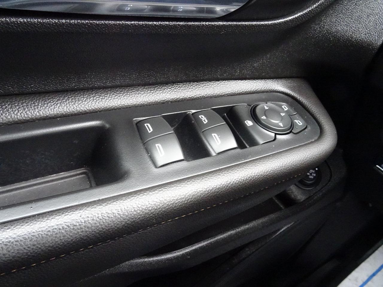 2021 GMC Terrain SLE - Photo #21