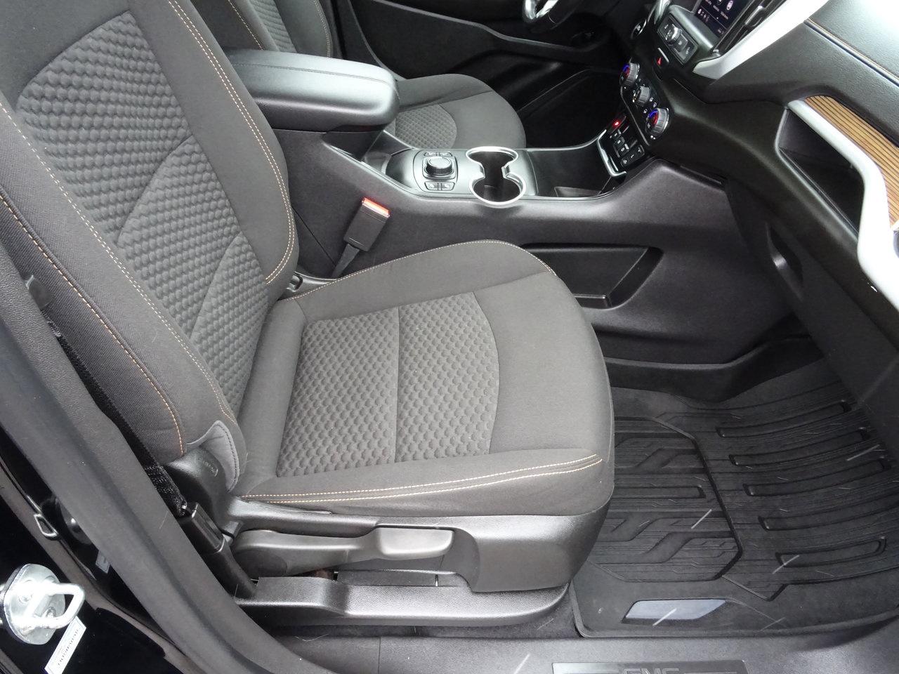 2021 GMC Terrain SLE - Photo #25