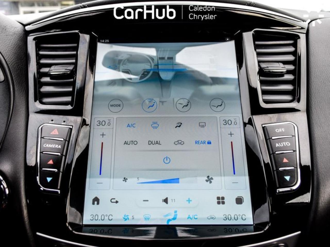 2019 Infiniti QX60 PURE AWD 7 Seater Pano Sunroof Heated and Ventilated front Seats Photo