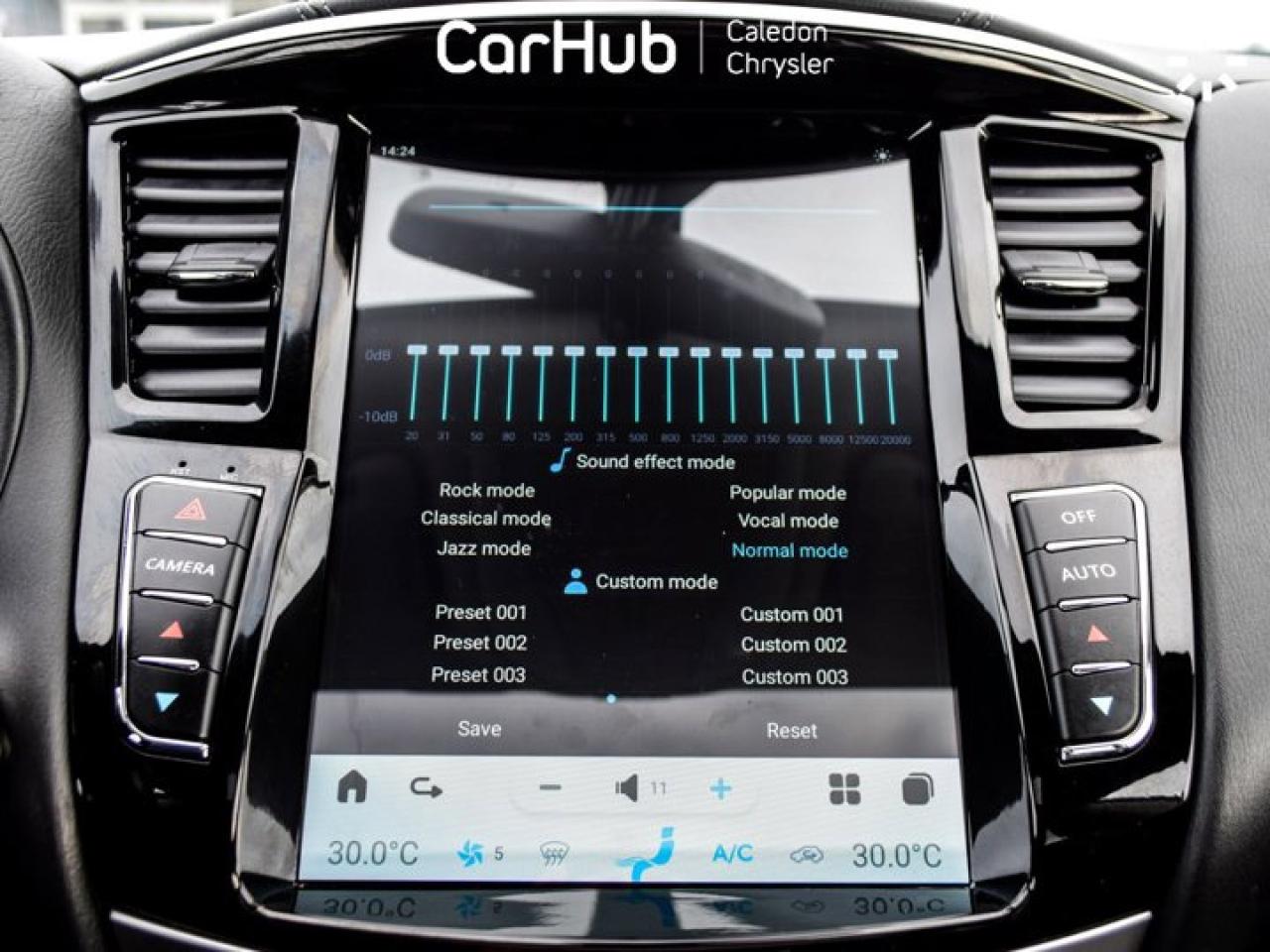 2019 Infiniti QX60 PURE AWD 7 Seater Pano Sunroof Heated and Ventilated front Seats Photo