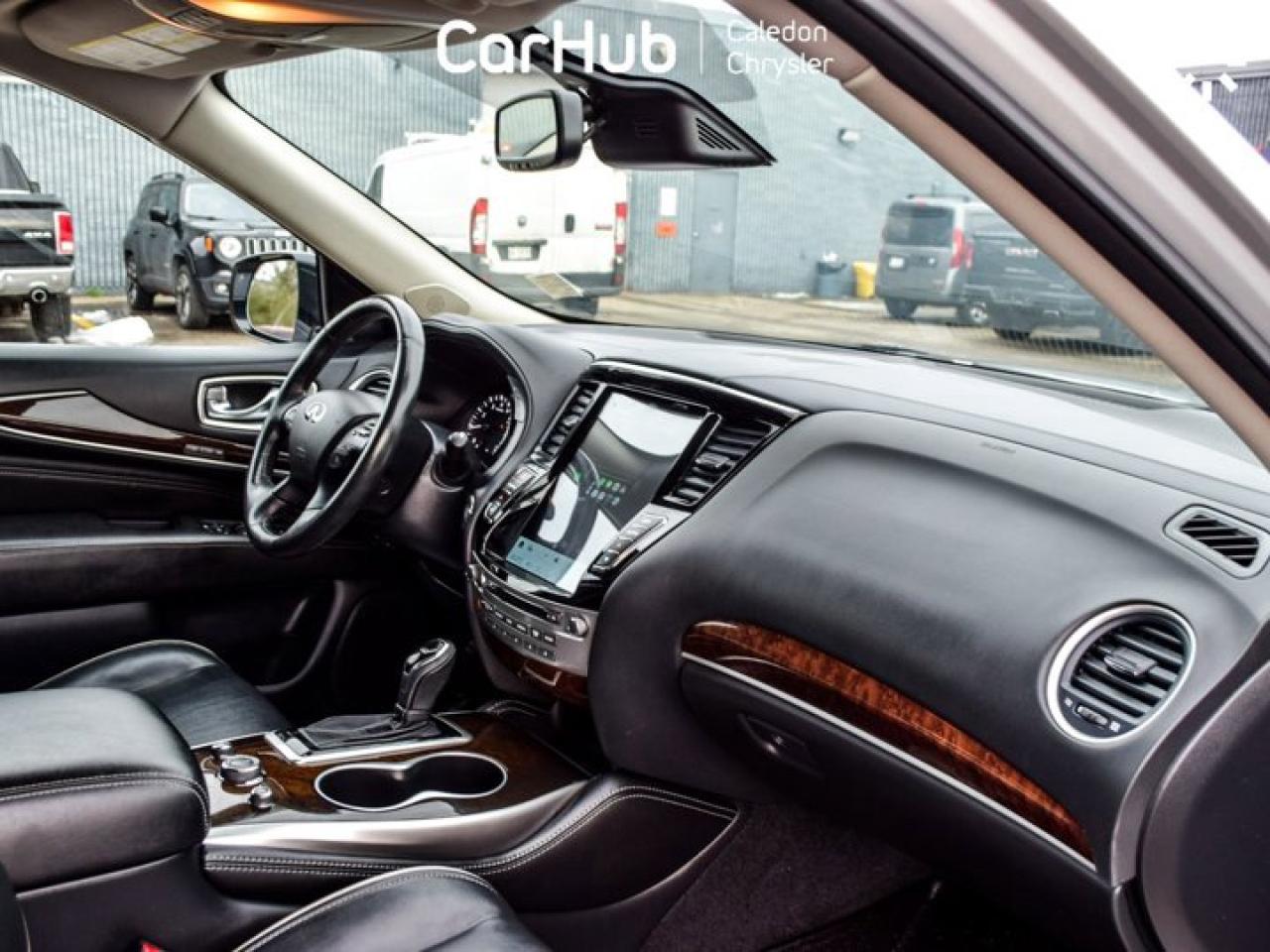2019 Infiniti QX60 PURE AWD 7 Seater Pano Sunroof Heated and Ventilated front Seats Photo
