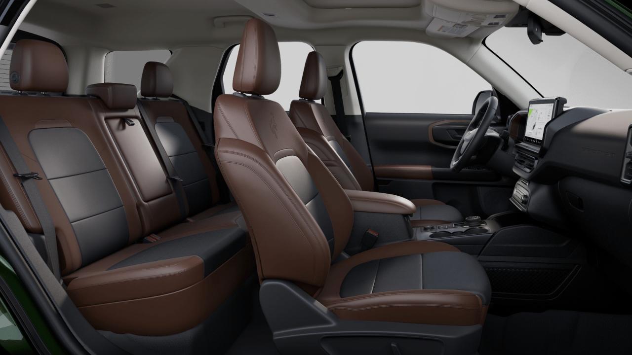 2025 Ford Bronco Sport Outer Banks Photo3