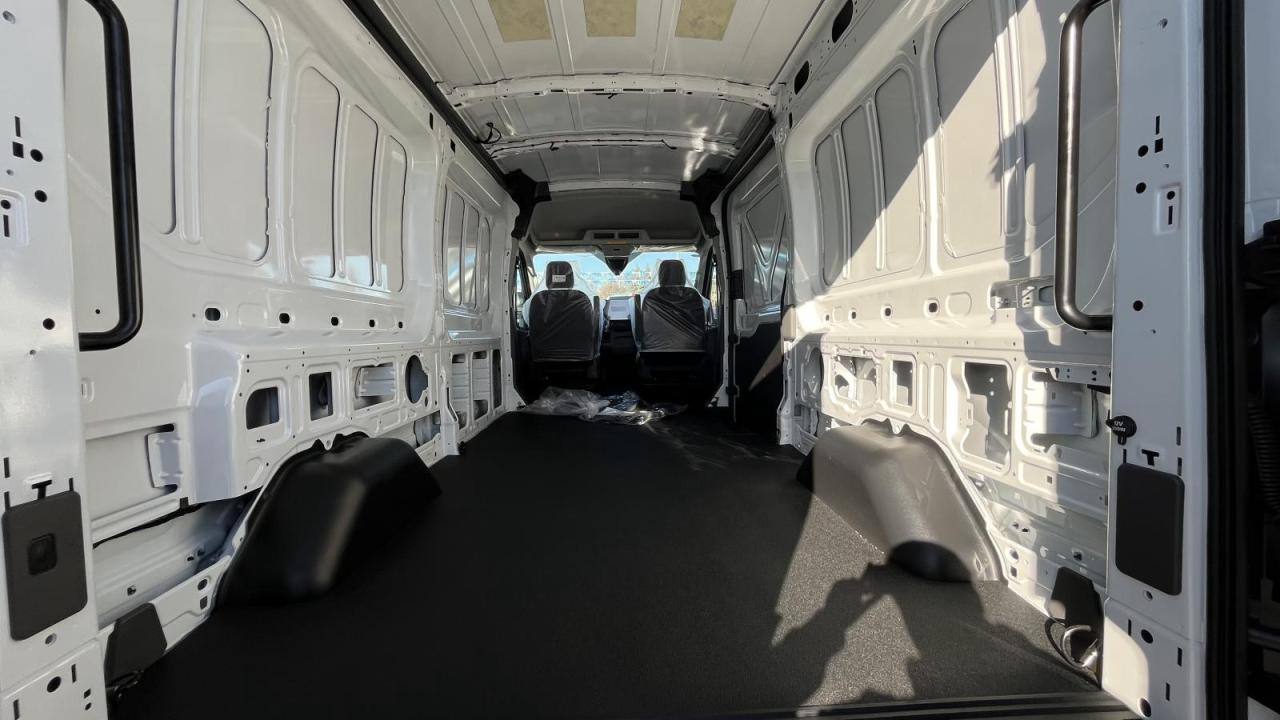 2026 Ford Transit Cargo Van BASE Photo3