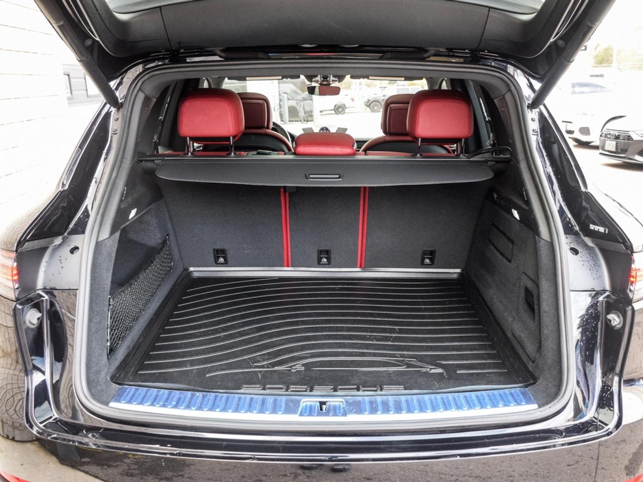 2022 Porsche Cayenne  Photo