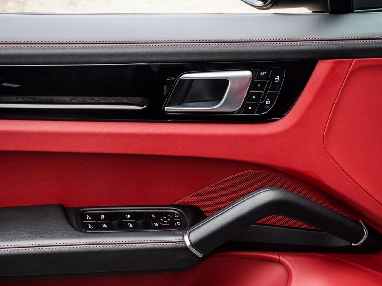 2022 Porsche Cayenne  Photo