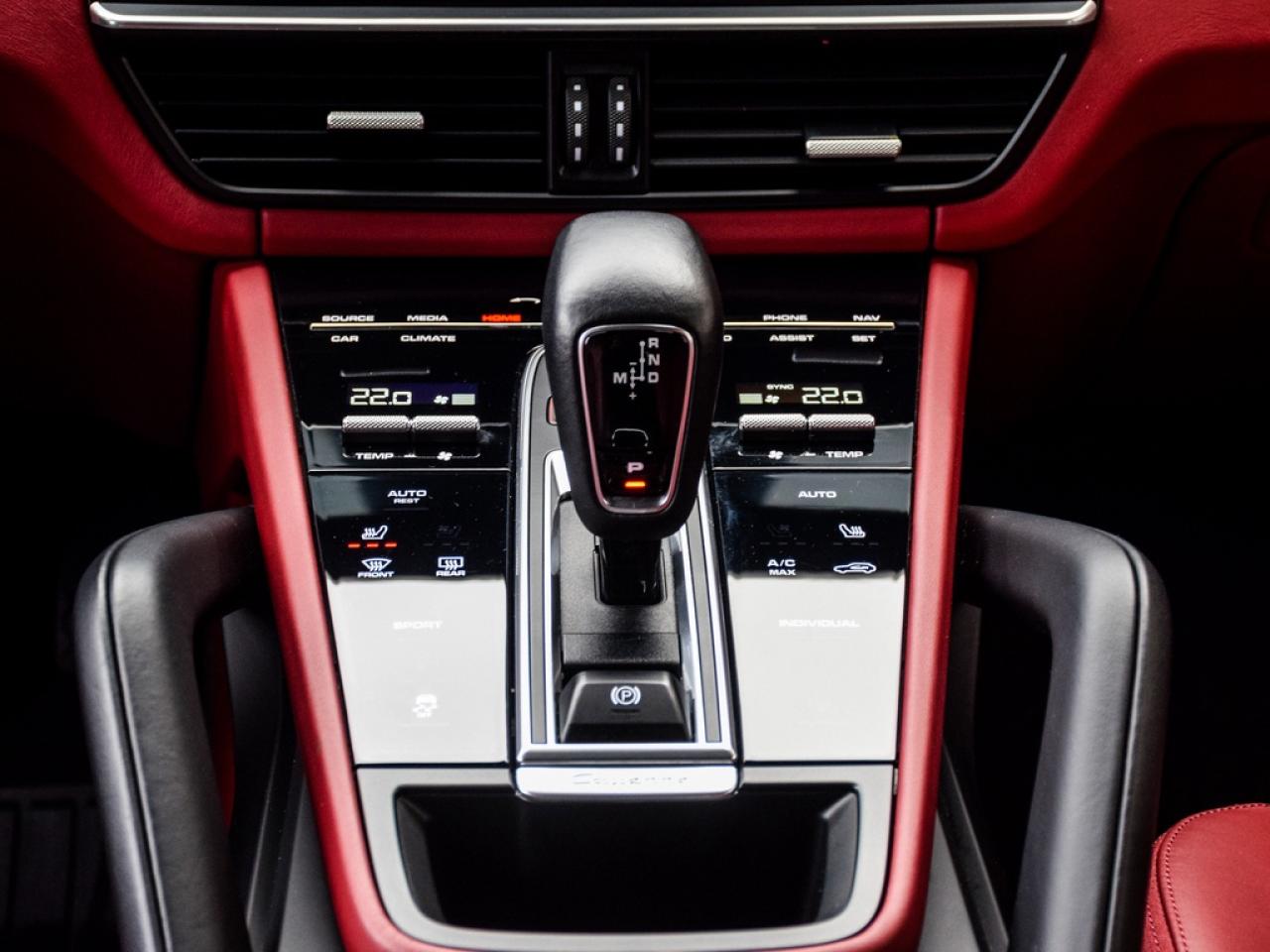 2022 Porsche Cayenne  Photo