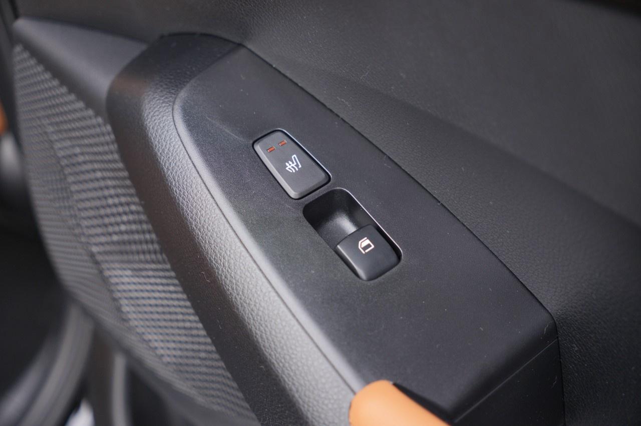 2026 Kia Seltos SX AWD w/Brown Interior Photo