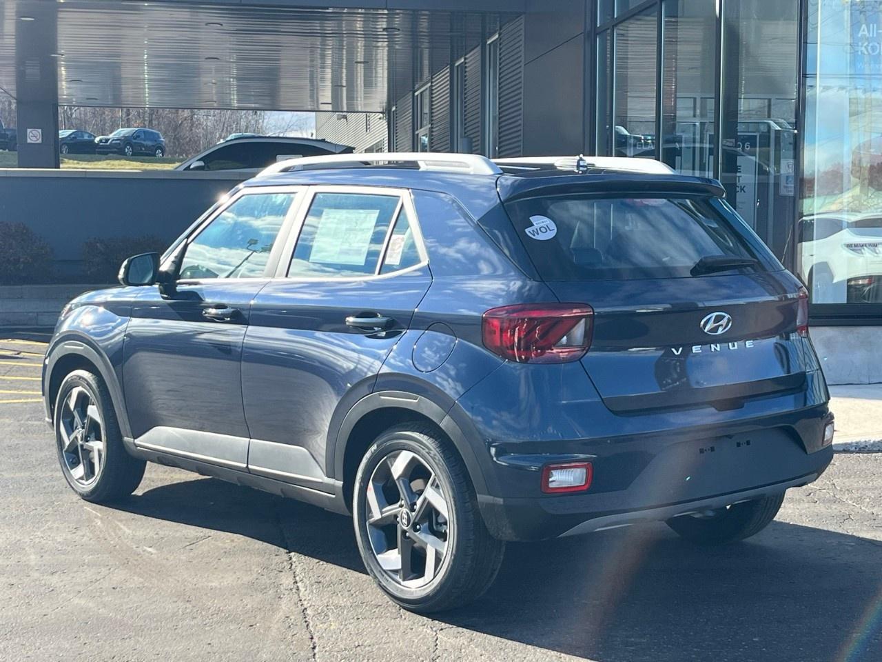 2026 Hyundai Venue Ultimate IVT w/Denim Interior Photo4