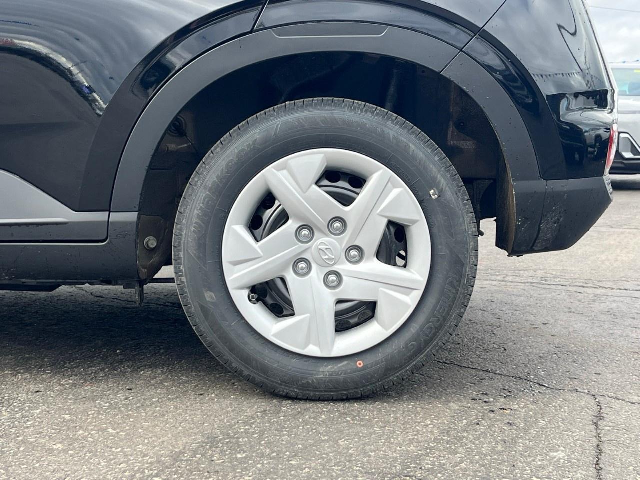 2026 Hyundai Venue Essential IVT Photo