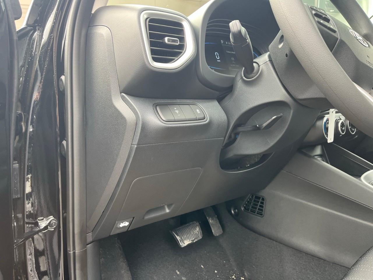 2026 Hyundai Venue Essential IVT Photo