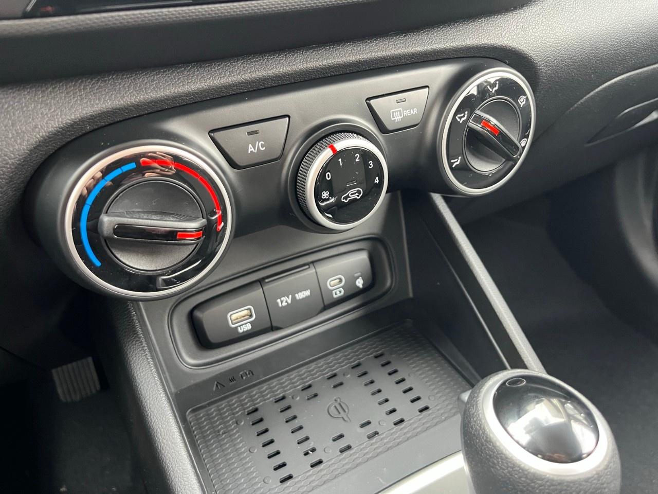 2026 Hyundai Venue Essential IVT Photo