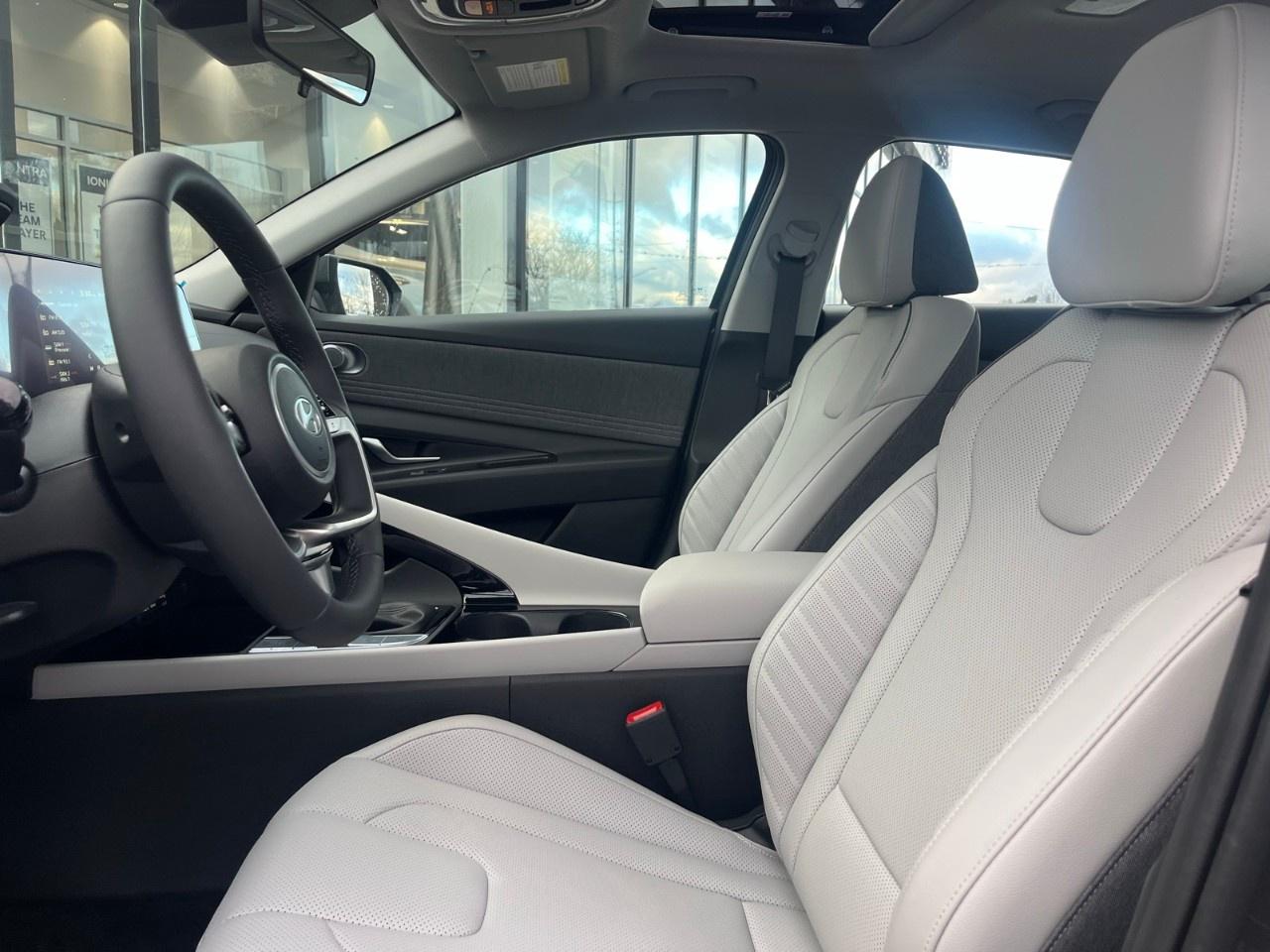 2026 Hyundai Elantra Hybrid Luxury Sedan w/Two-Tone Interior Photo