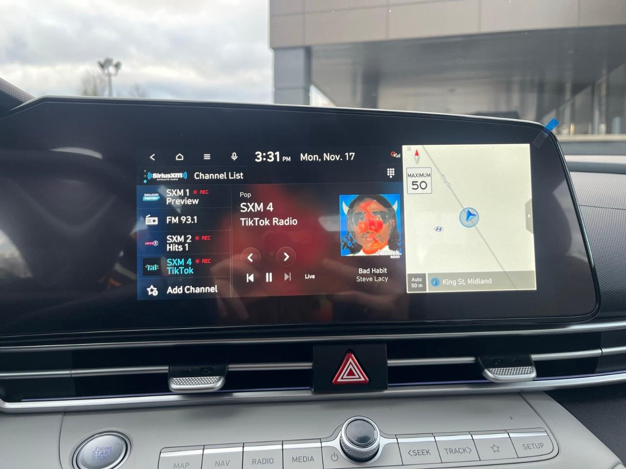 2026 Hyundai Elantra Hybrid Luxury Sedan w/Two-Tone Interior Photo