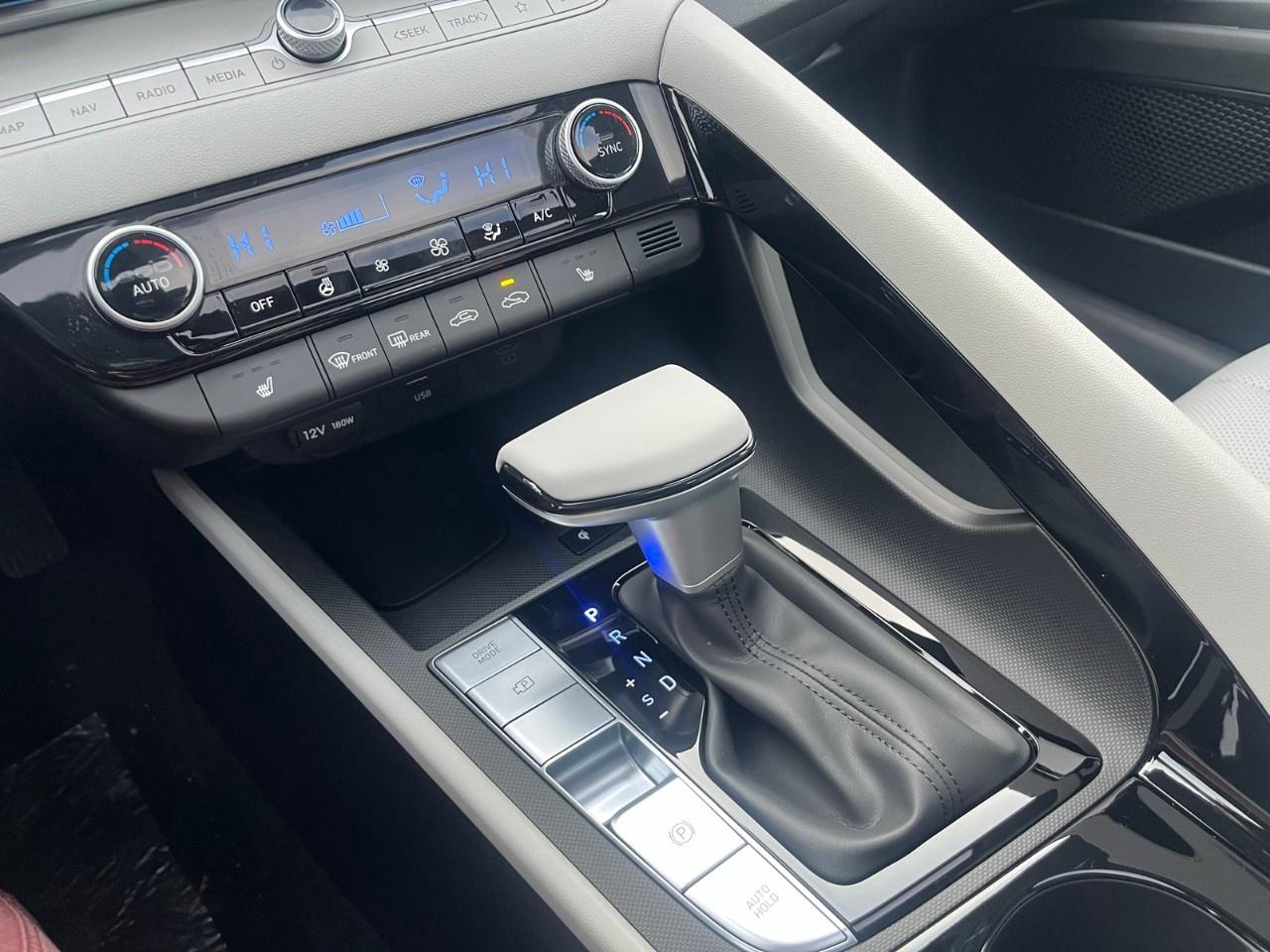 2026 Hyundai Elantra Hybrid Luxury Sedan w/Two-Tone Interior Photo