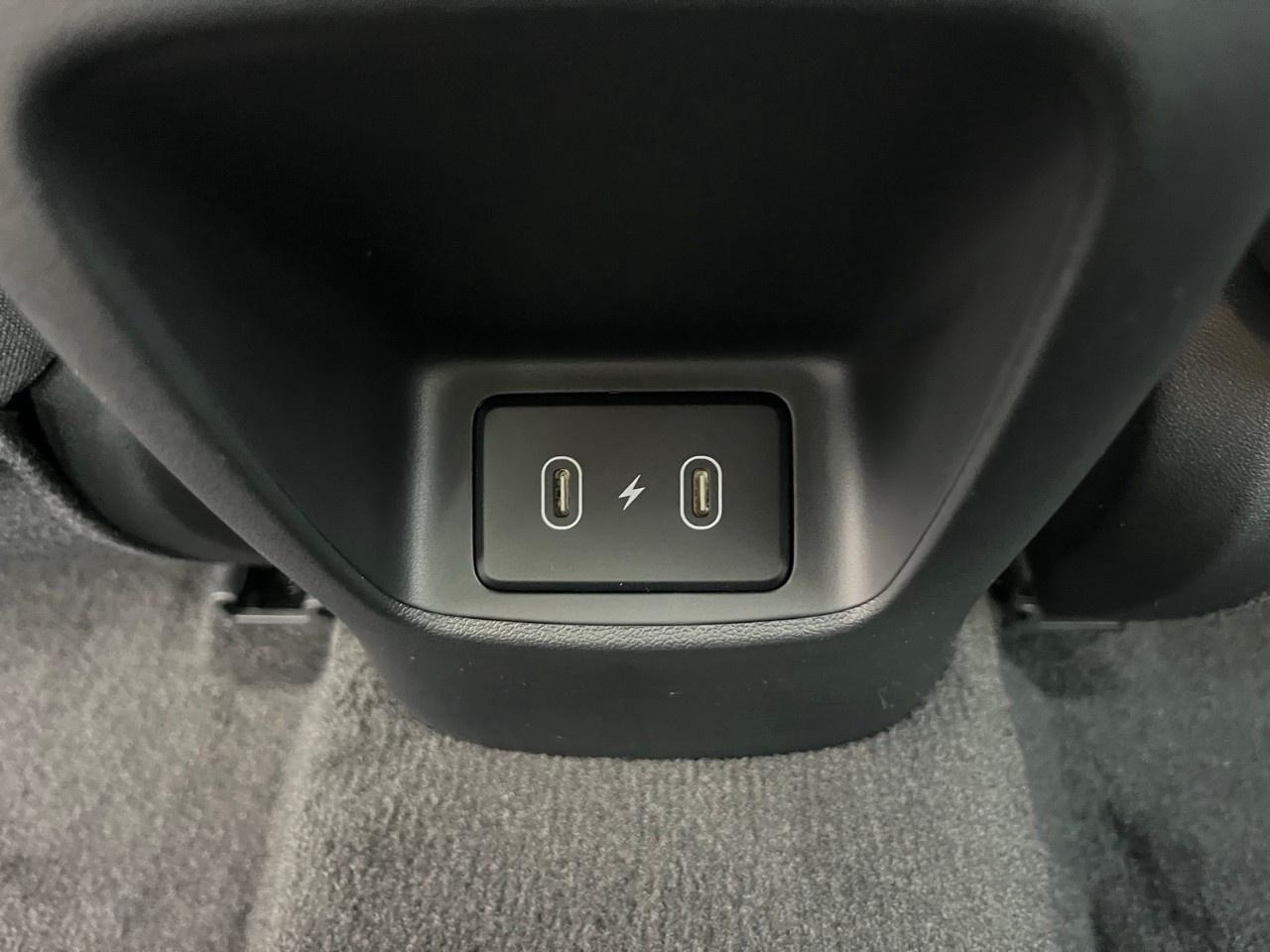 2026 Hyundai Elantra Hybrid Luxury Sedan w/Two-Tone Interior Photo