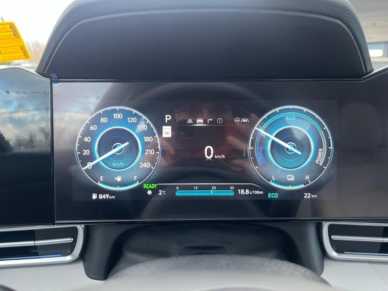 2026 Hyundai Elantra Hybrid Luxury Sedan w/Two-Tone Interior Photo