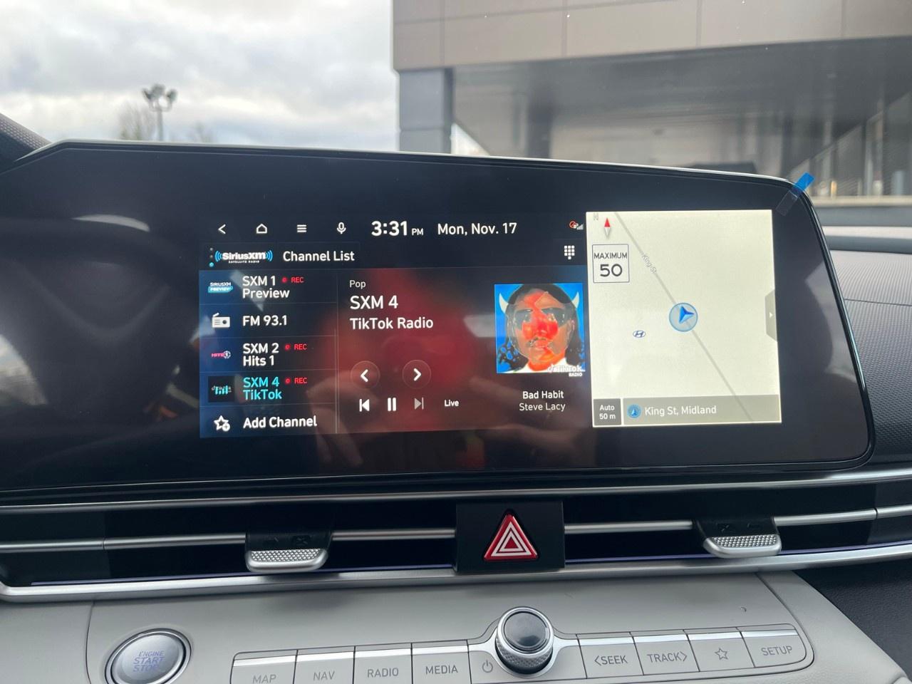 2026 Hyundai Elantra Hybrid Luxury Sedan w/Two-Tone Interior Photo