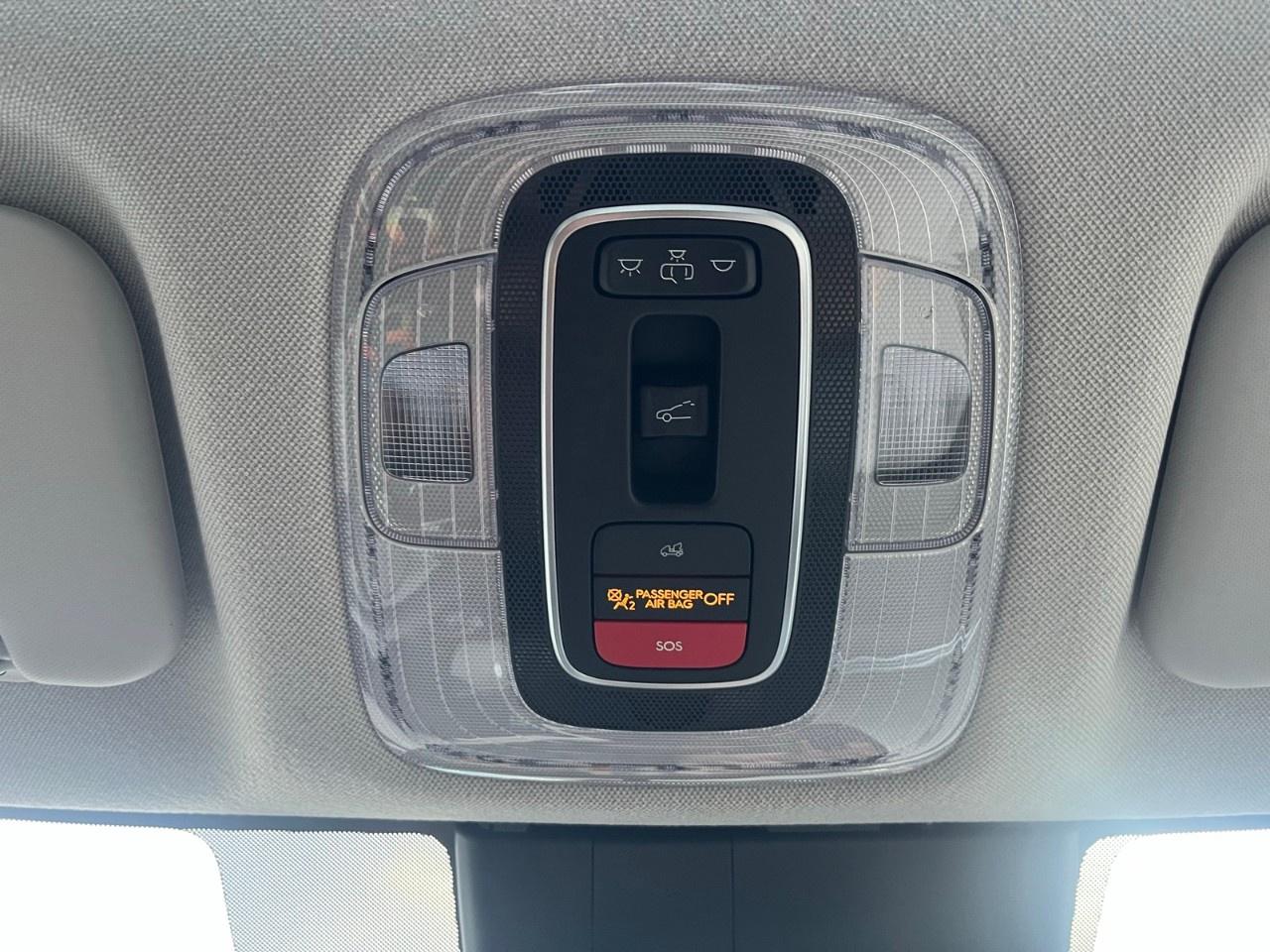 2026 Hyundai Elantra Hybrid Luxury Sedan w/Two-Tone Interior Photo