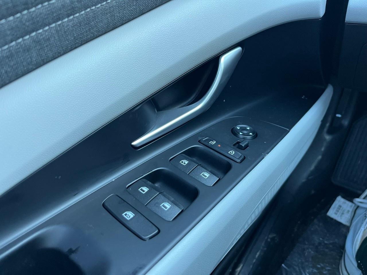 2026 Hyundai Elantra Hybrid Luxury Sedan w/Two-Tone Interior Photo