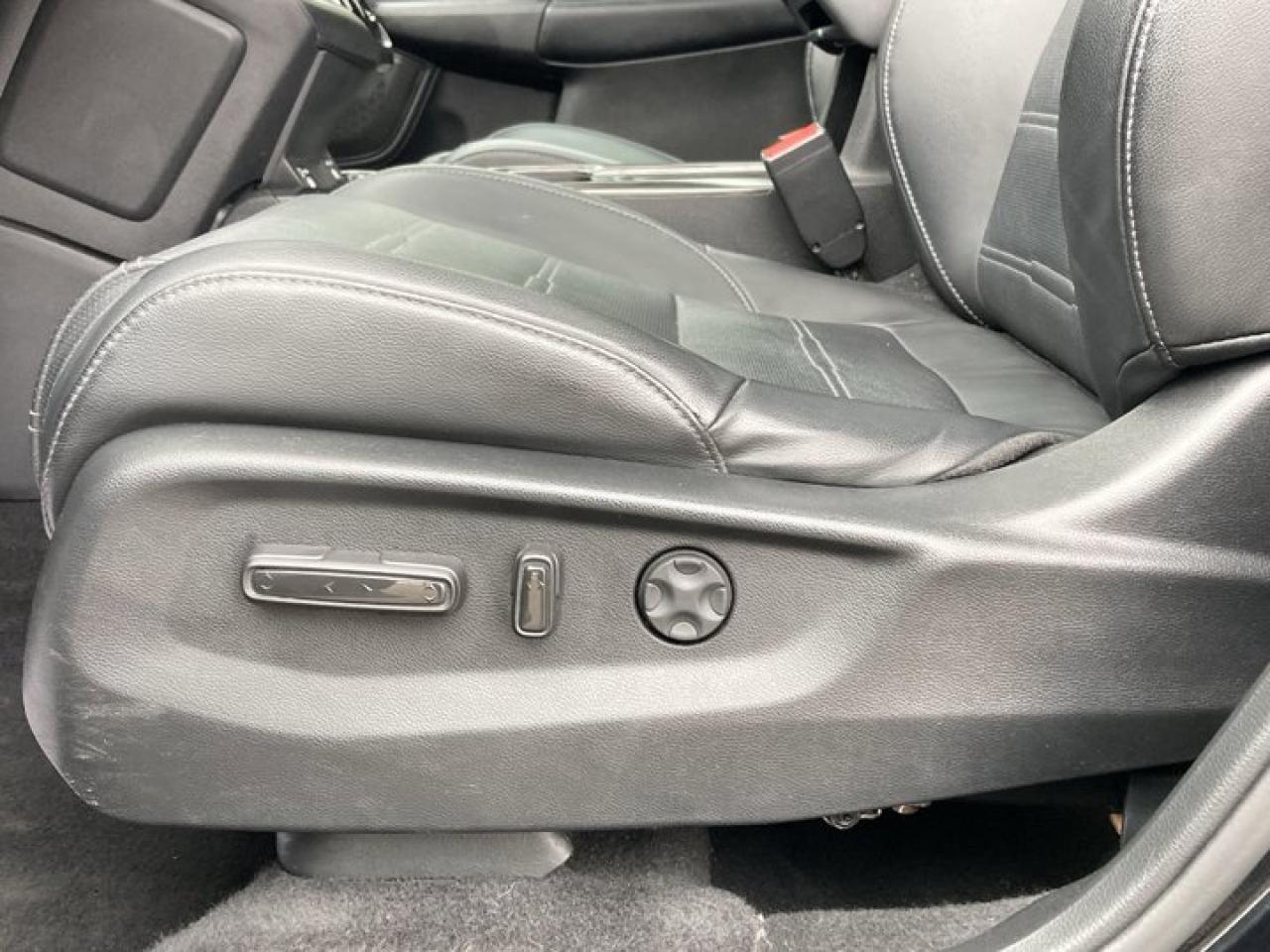 2020 Honda CR-V Black Edition AWD | Heated Seats | Leather Seats | Remote Start Photo