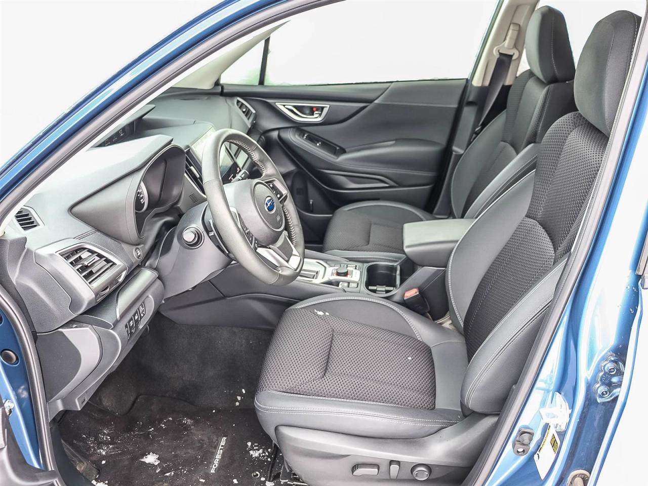 2024 Subaru Forester TOURING Photo