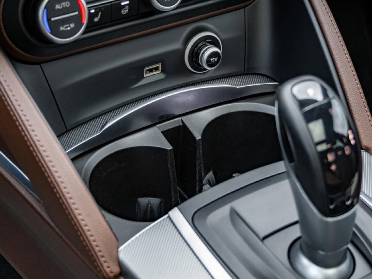 2018 Alfa Romeo Stelvio Ti Sport Photo