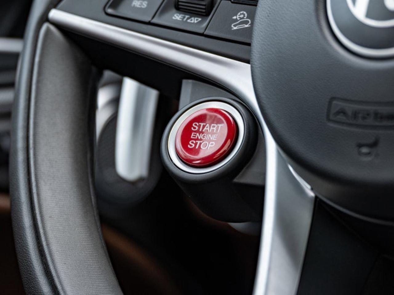 2018 Alfa Romeo Stelvio Ti Sport Photo