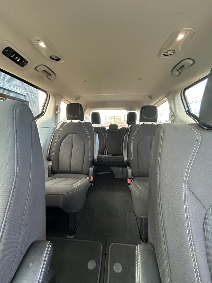 2024 Chrysler Grand Caravan SXT - Photo #9
