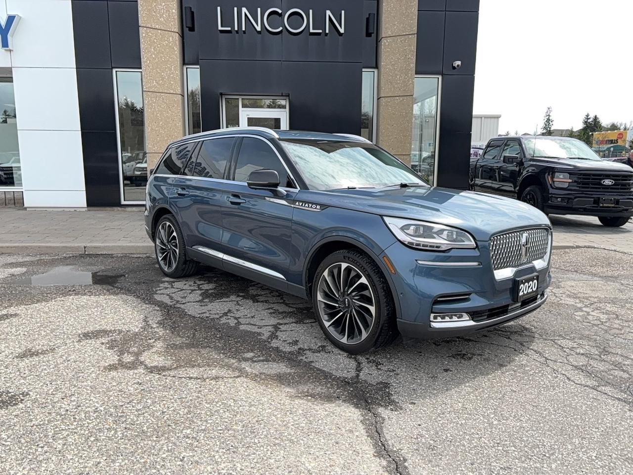 2020 Lincoln Aviator RESERVE, AWD, 22" RIMS, LOCAL TRADE, PANO ROOF! Photo2