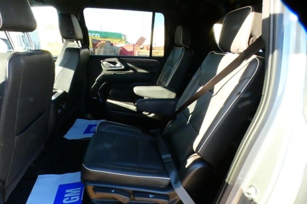 2024 Chevrolet Suburban Premier DURA DSL w/H&C L, NAV, BUC - Photo #10