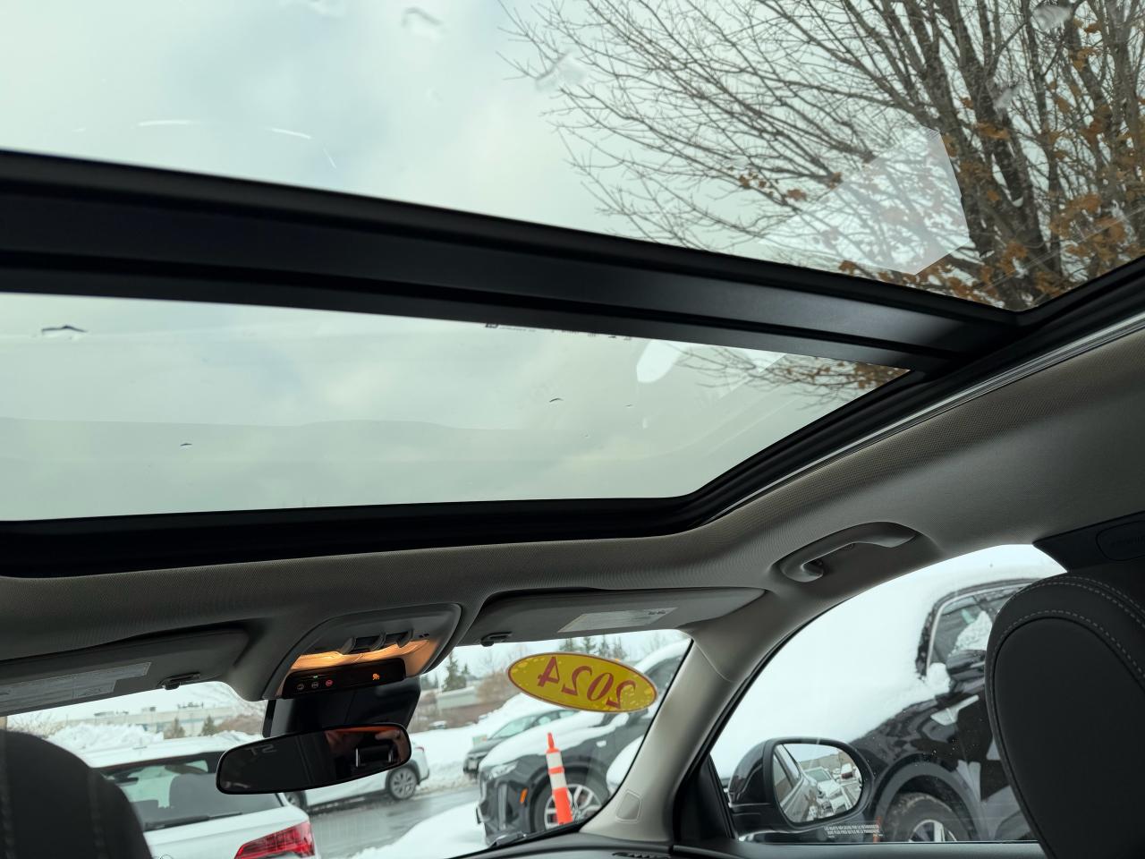 2024 Buick Encore GX Sport Touring ONLY 19K!, PANO ROOF, LEATHER, BOSE! Photo38