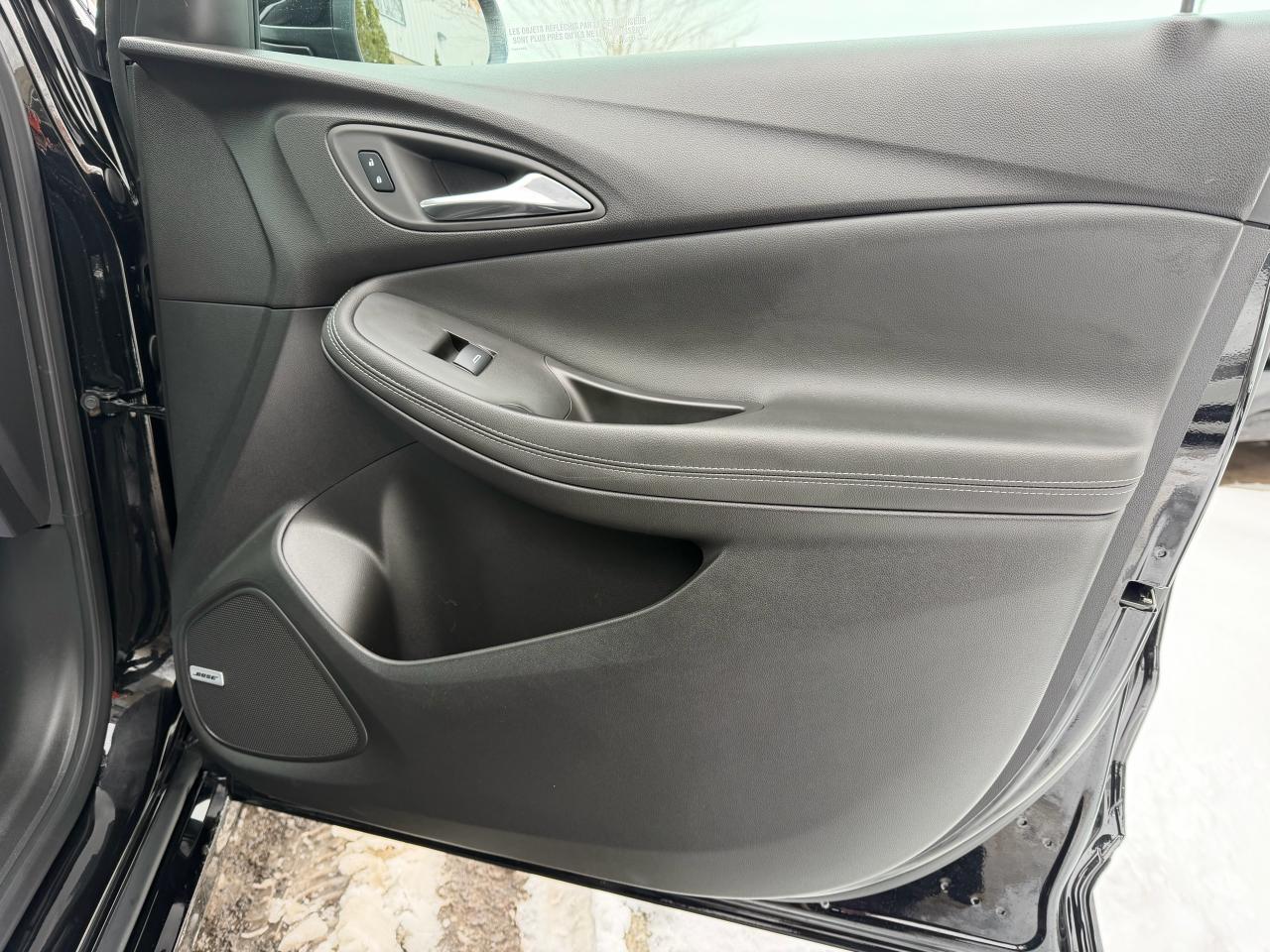 2024 Buick Encore GX Sport Touring ONLY 19K!, PANO ROOF, LEATHER, BOSE! Photo43