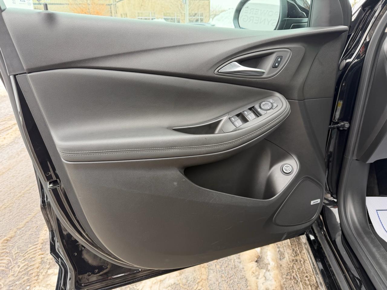 2024 Buick Encore GX Sport Touring ONLY 19K!, PANO ROOF, LEATHER, BOSE! Photo16