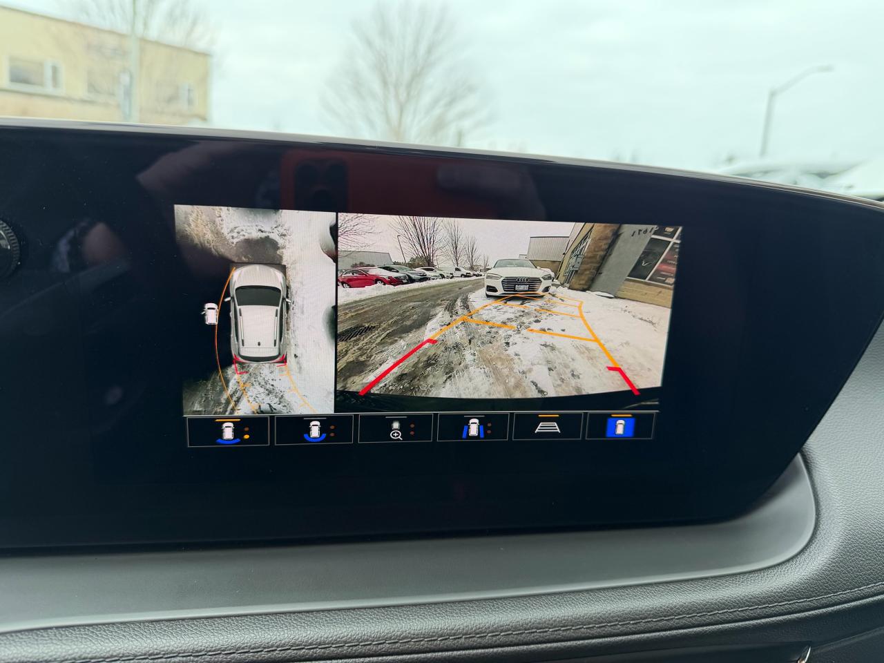 2024 Buick Encore GX Sport Touring ONLY 19K!, PANO ROOF, LEATHER, BOSE! Photo75