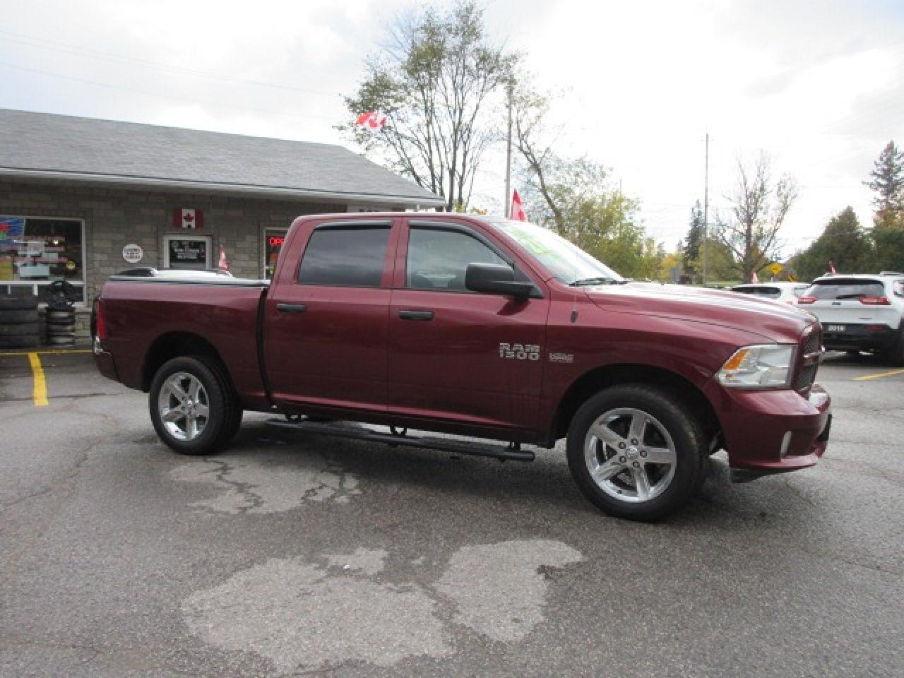 2018 RAM 1500 4x4 Crew Cab 5'7" Box - Photo #2