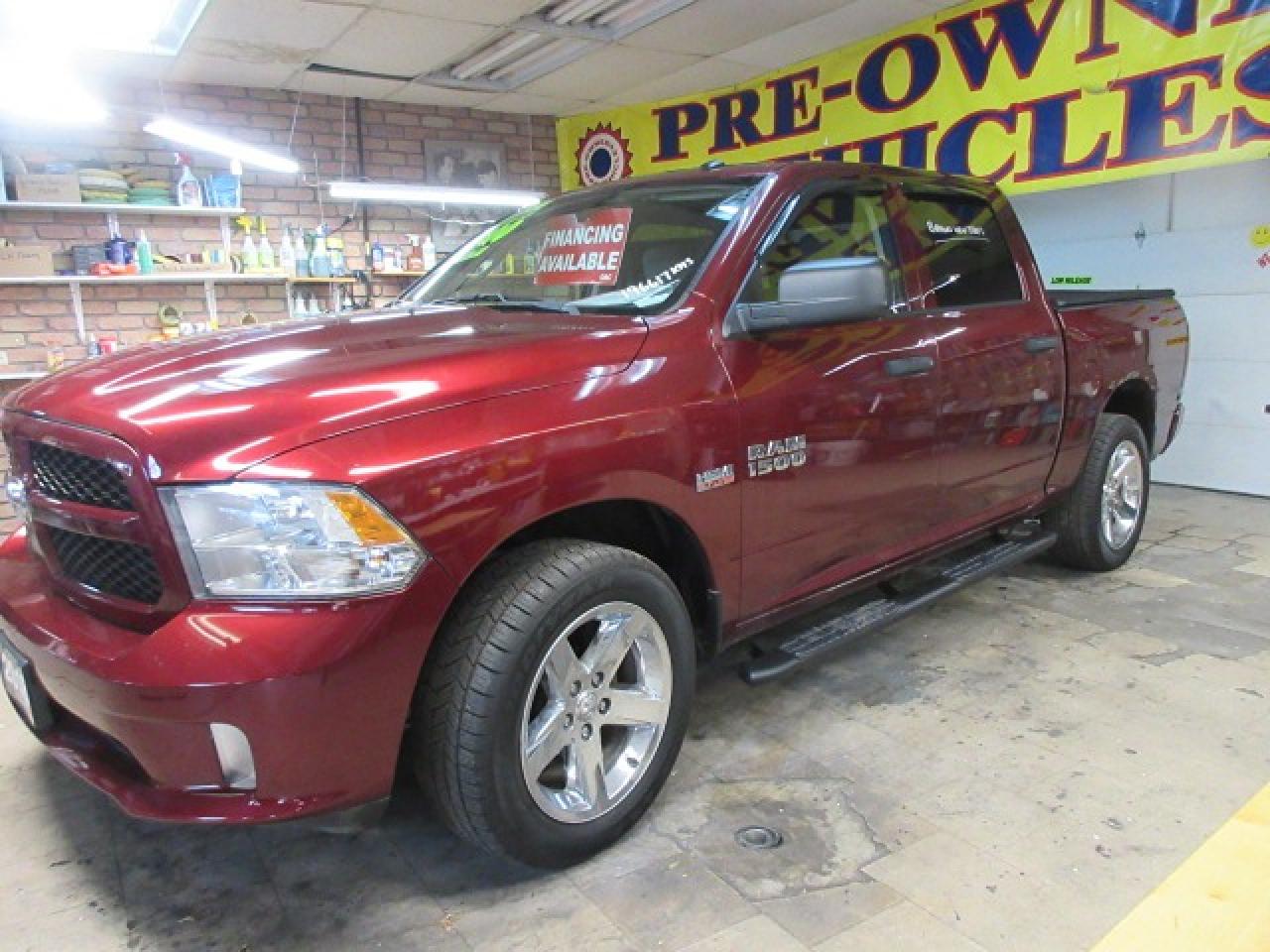 2018 RAM 1500 4x4 Crew Cab 5'7" Box - Photo #11