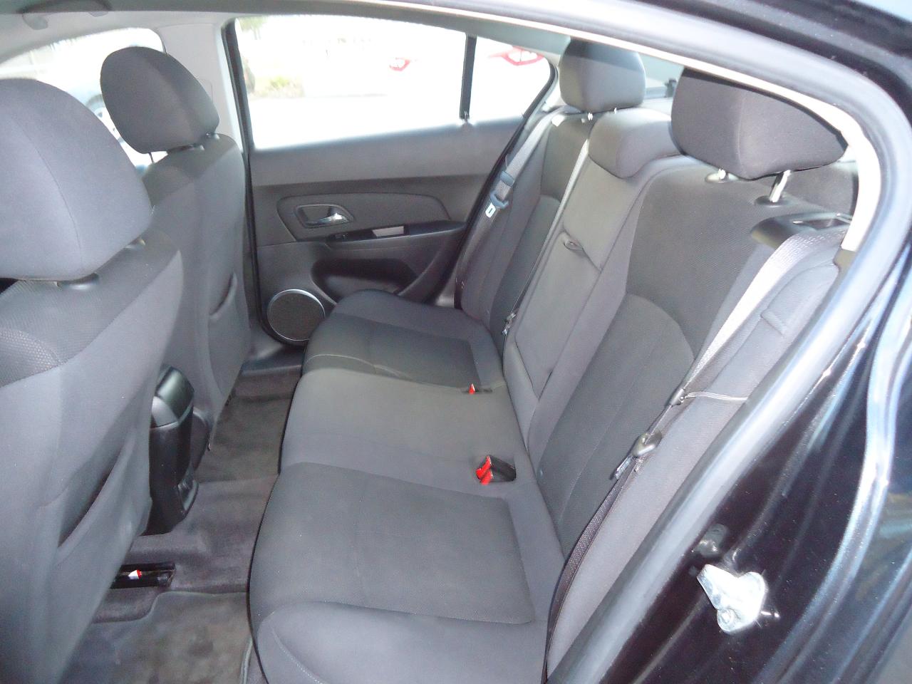 2011 Chevrolet Cruze 4dr Sdn LT Turbo w/1SA - Photo #5