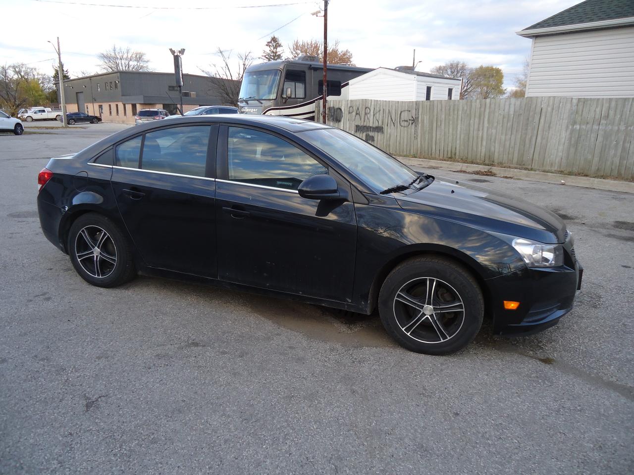 2011 Chevrolet Cruze 4dr Sdn LT Turbo w/1SA - Photo #3