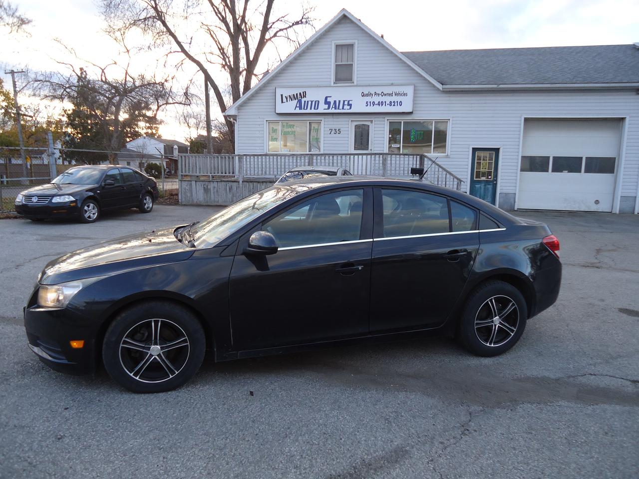 2011 Chevrolet Cruze 4dr Sdn LT Turbo w/1SA - Photo #1
