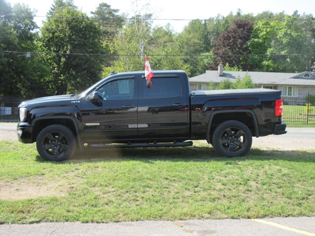 2017 GMC Sierra 1500 4WD CREW CAB 143.5" SLE - Photo #3