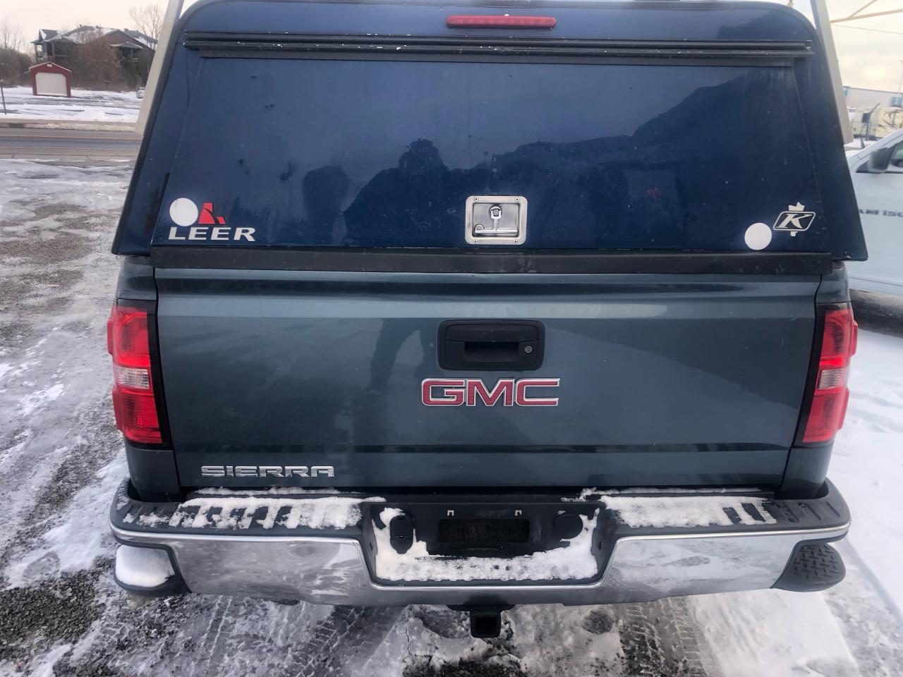 2014 GMC Sierra 1500 4WD Double Cab Standard Box Photo3