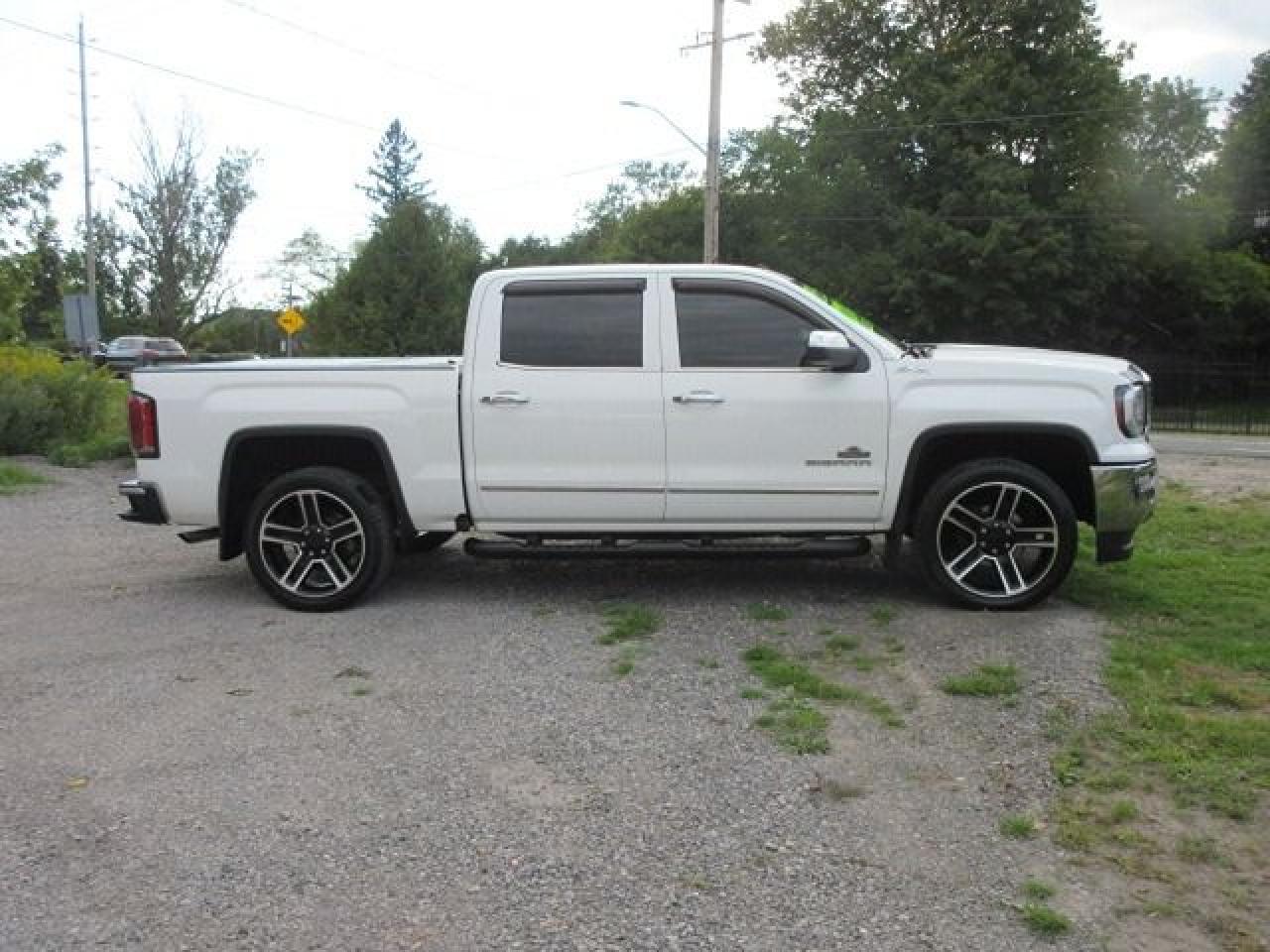 2018 GMC Sierra 1500 SLT Z-71 Crew 4x4 - Photo #3