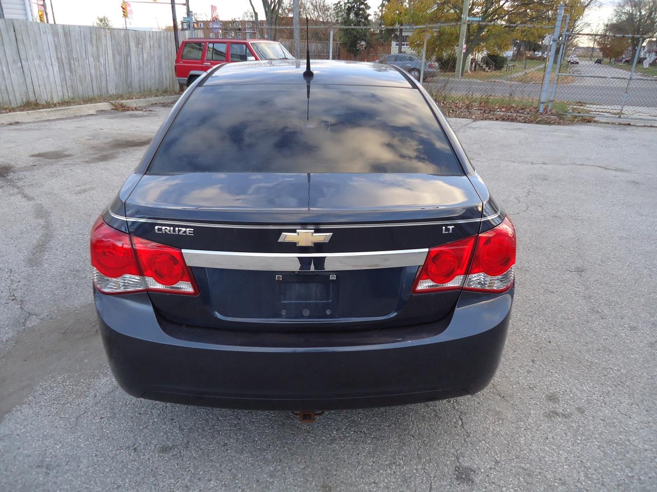 2014 Chevrolet Cruze 4dr Sdn 2lt Photo3