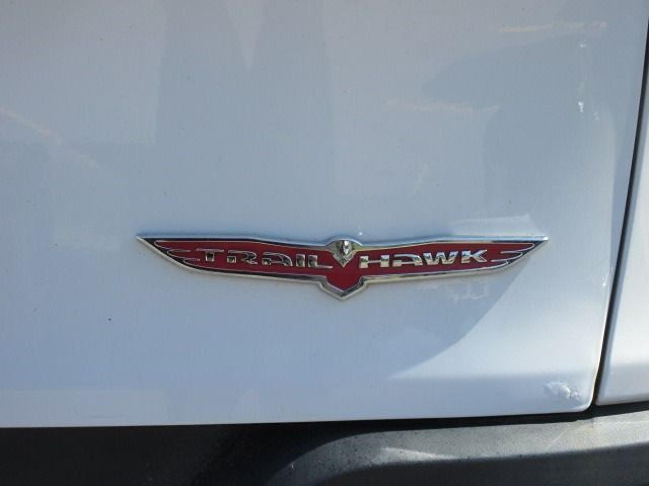 2016 Jeep Cherokee 4WD 4dr Trailhawk - Photo #3