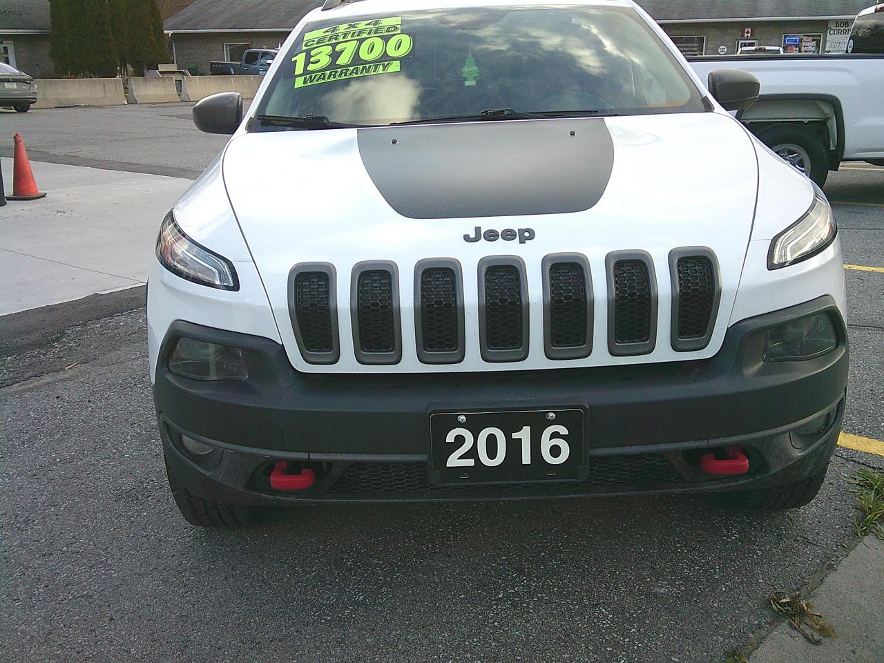 2016 Jeep Cherokee 4WD 4dr Trailhawk Photo2