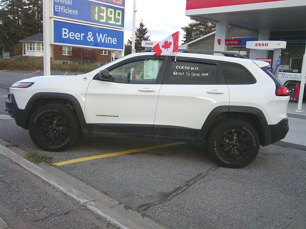 2016 Jeep Cherokee 4WD 4dr Trailhawk Photo0