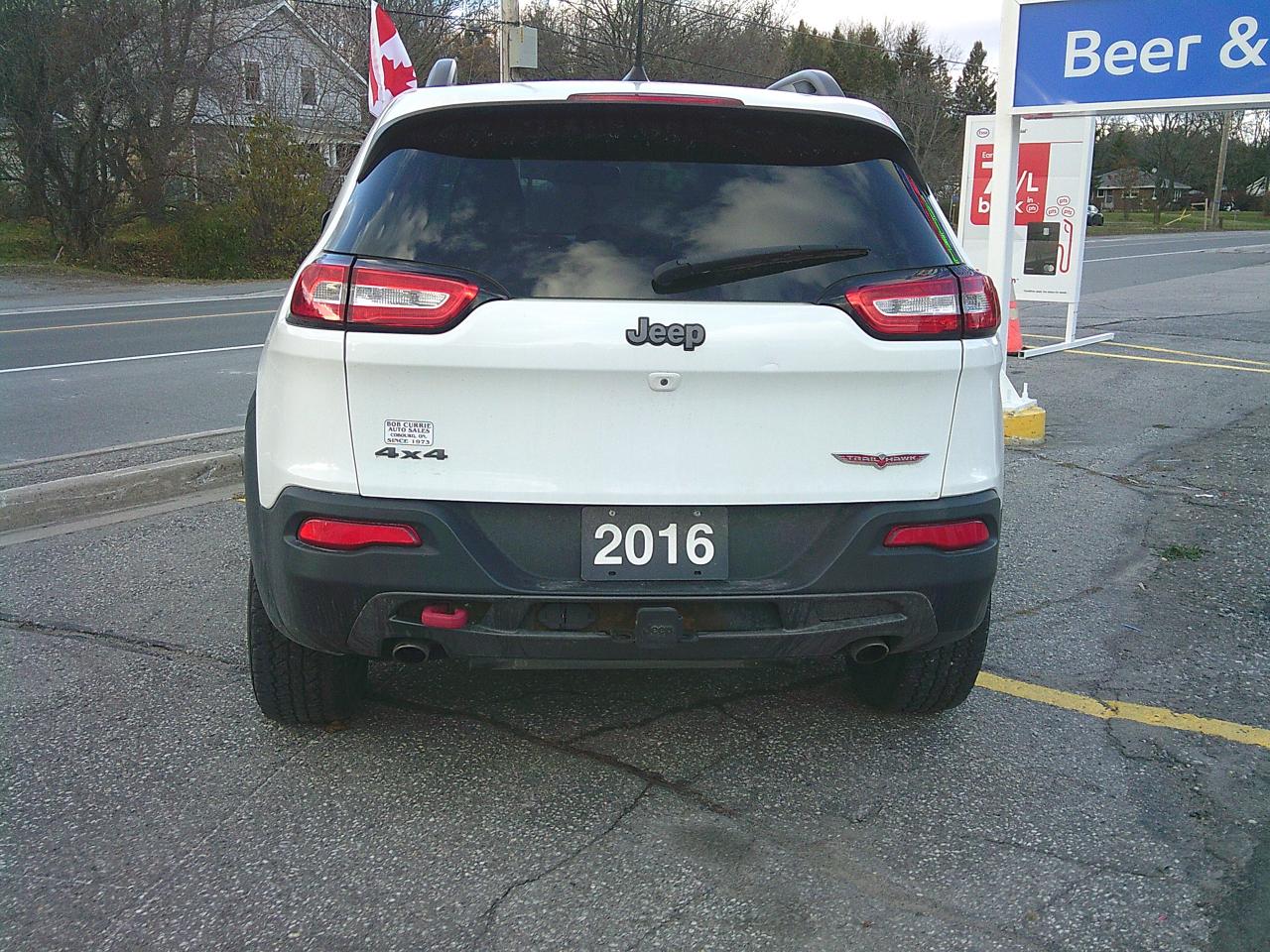 2016 Jeep Cherokee 4WD 4dr Trailhawk Photo